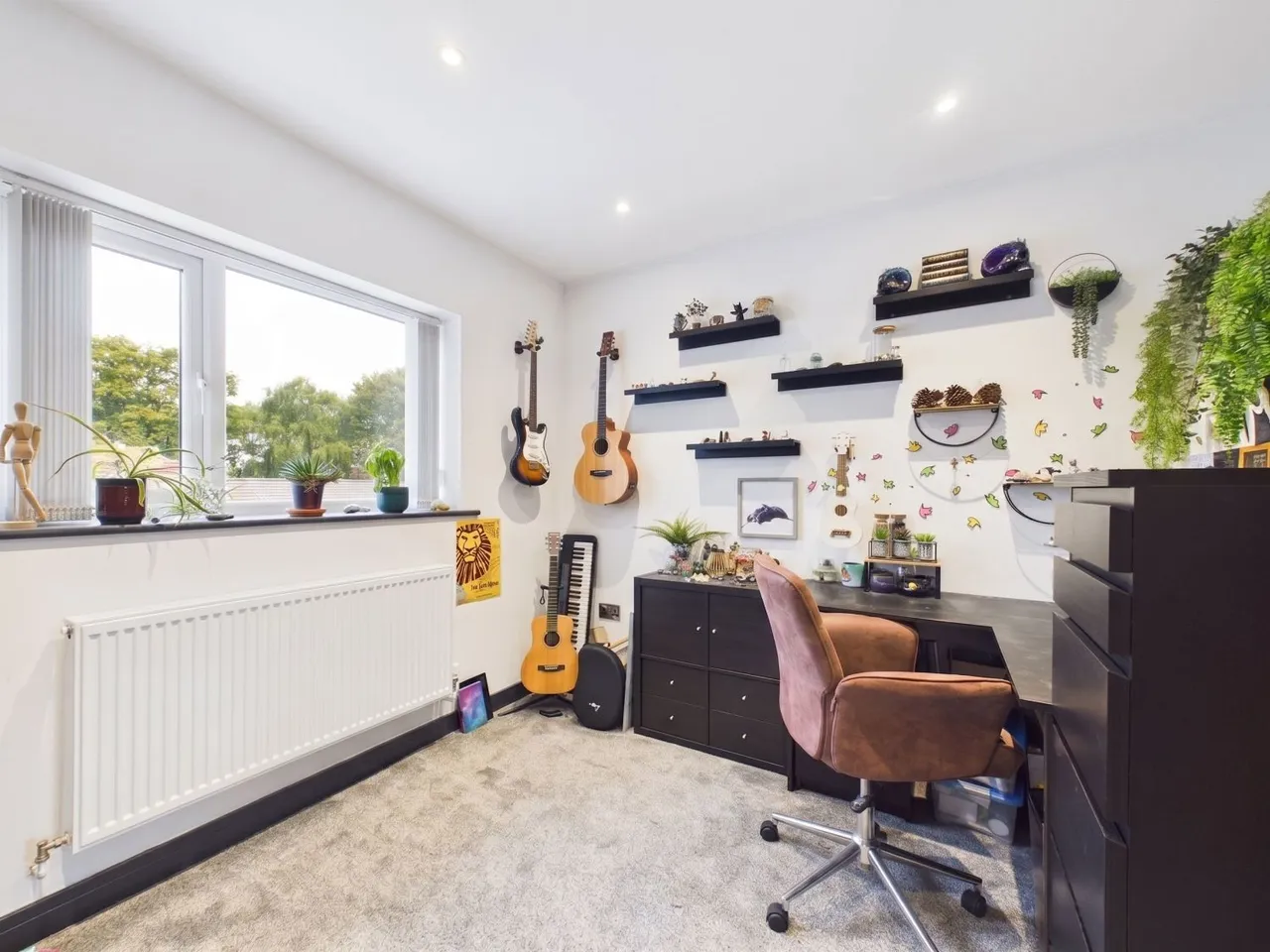 Guildford Grove, Middleton, M24, photo 8