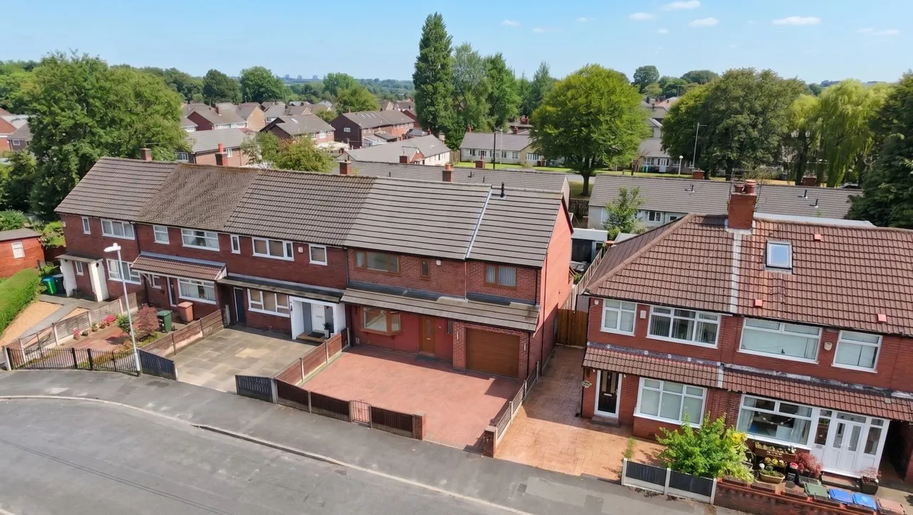 Guildford Grove, Middleton, M24, photo 14