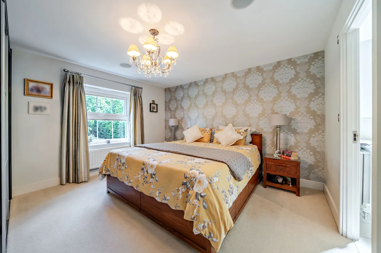 Newbery Close, Caterham, CR3, photo 6