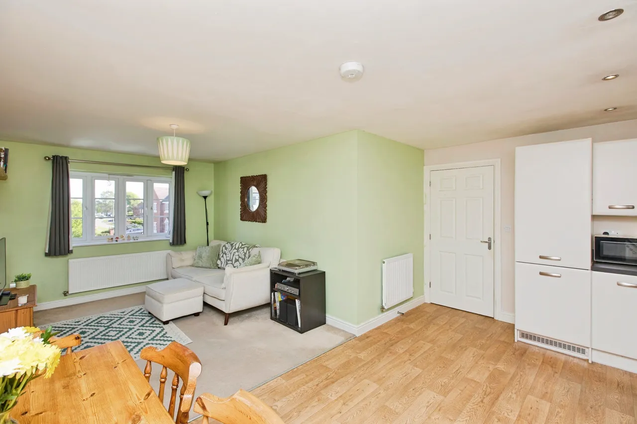 Dove Place, Hatton, DE65, photo 6