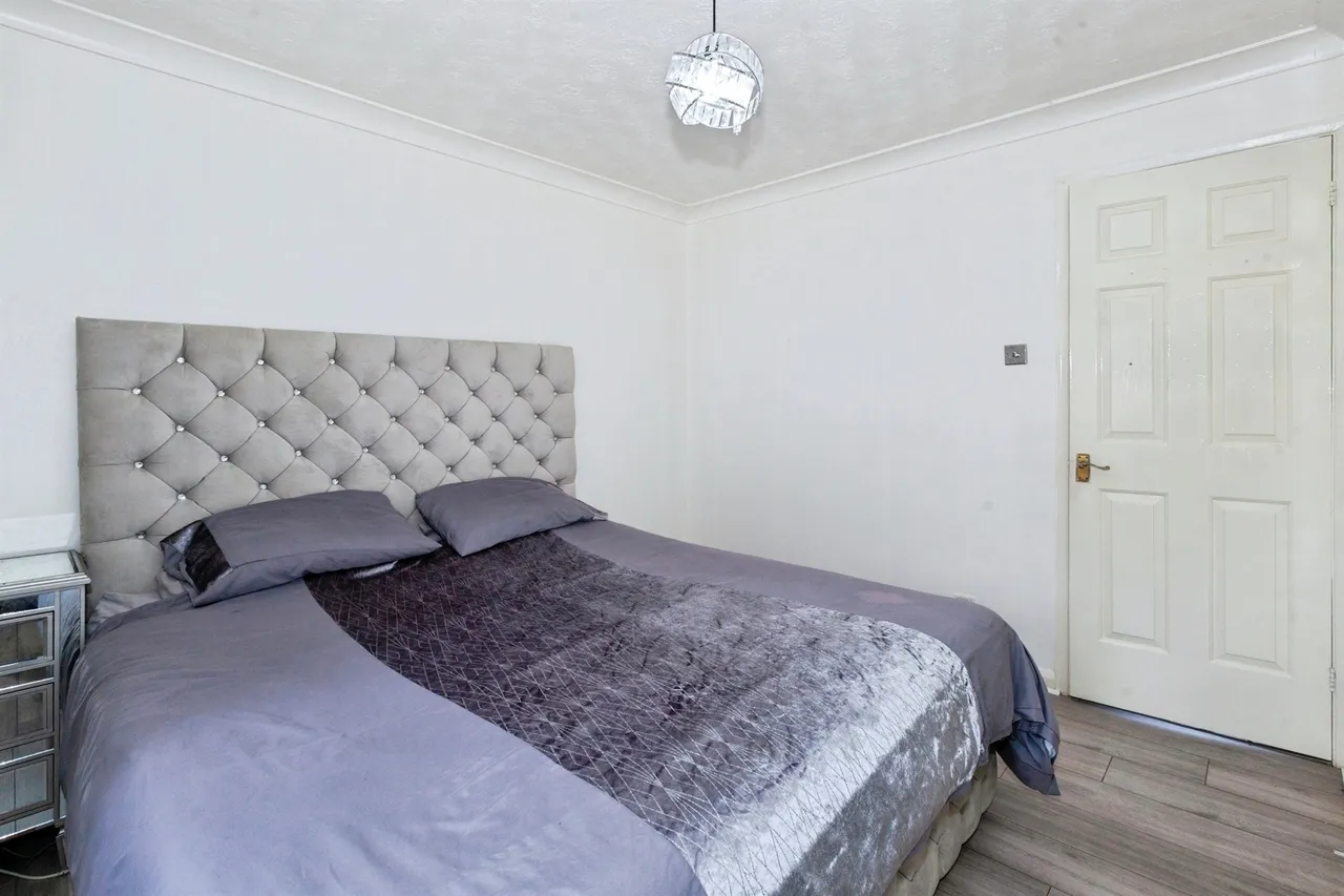 Scarborough Way, Slough, SL1, photo 20