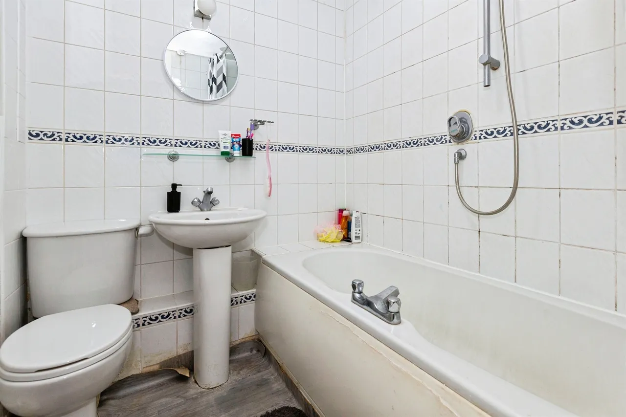 Scarborough Way, Slough, SL1, photo 21