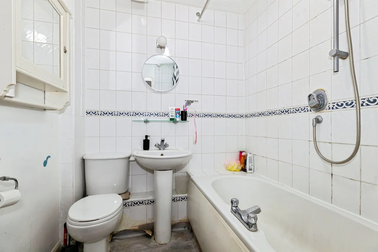 Scarborough Way, Slough, SL1, photo 9