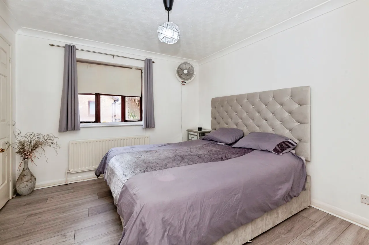 Scarborough Way, Slough, SL1, photo 5