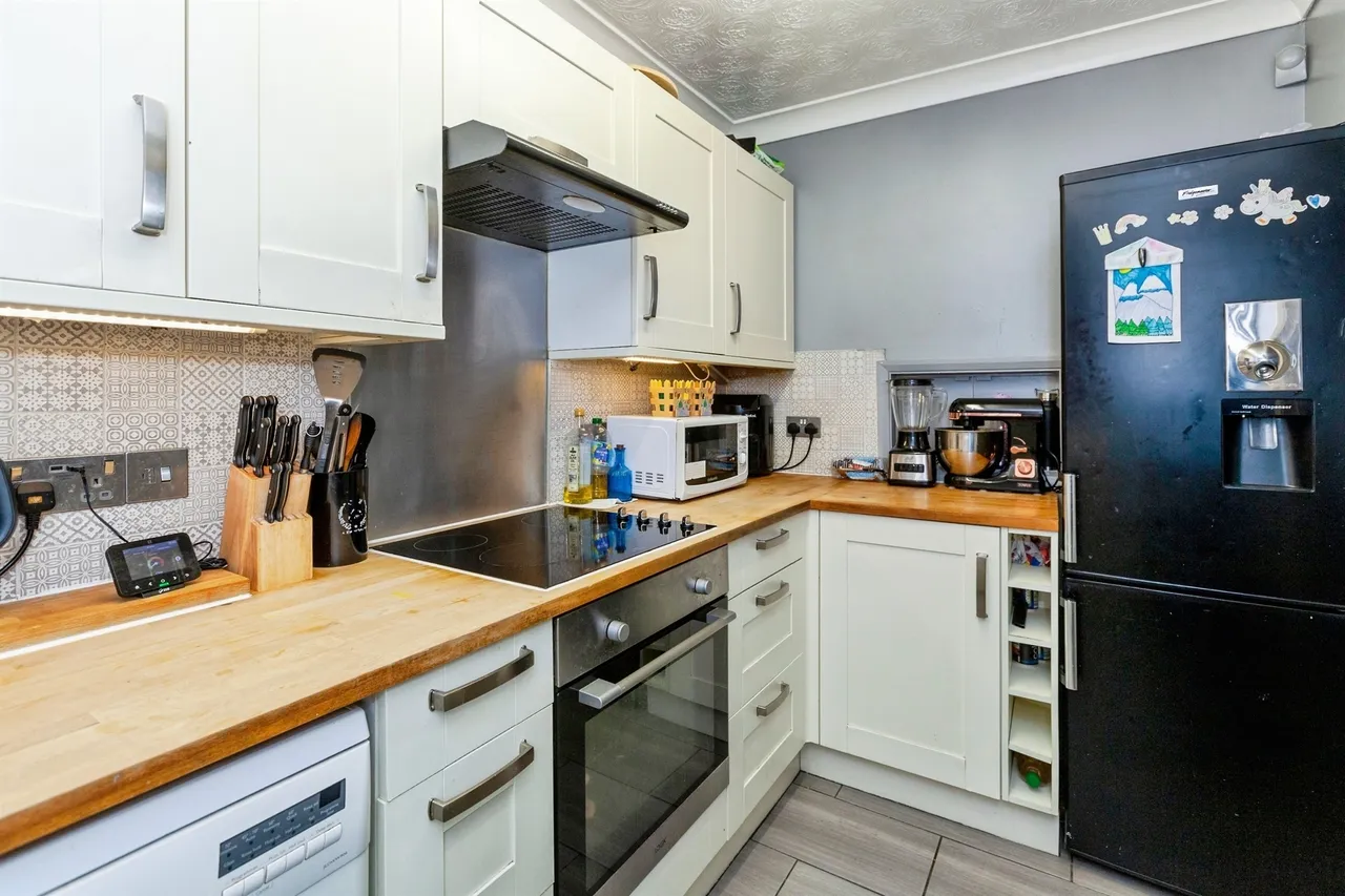 Scarborough Way, Slough, SL1, photo 7