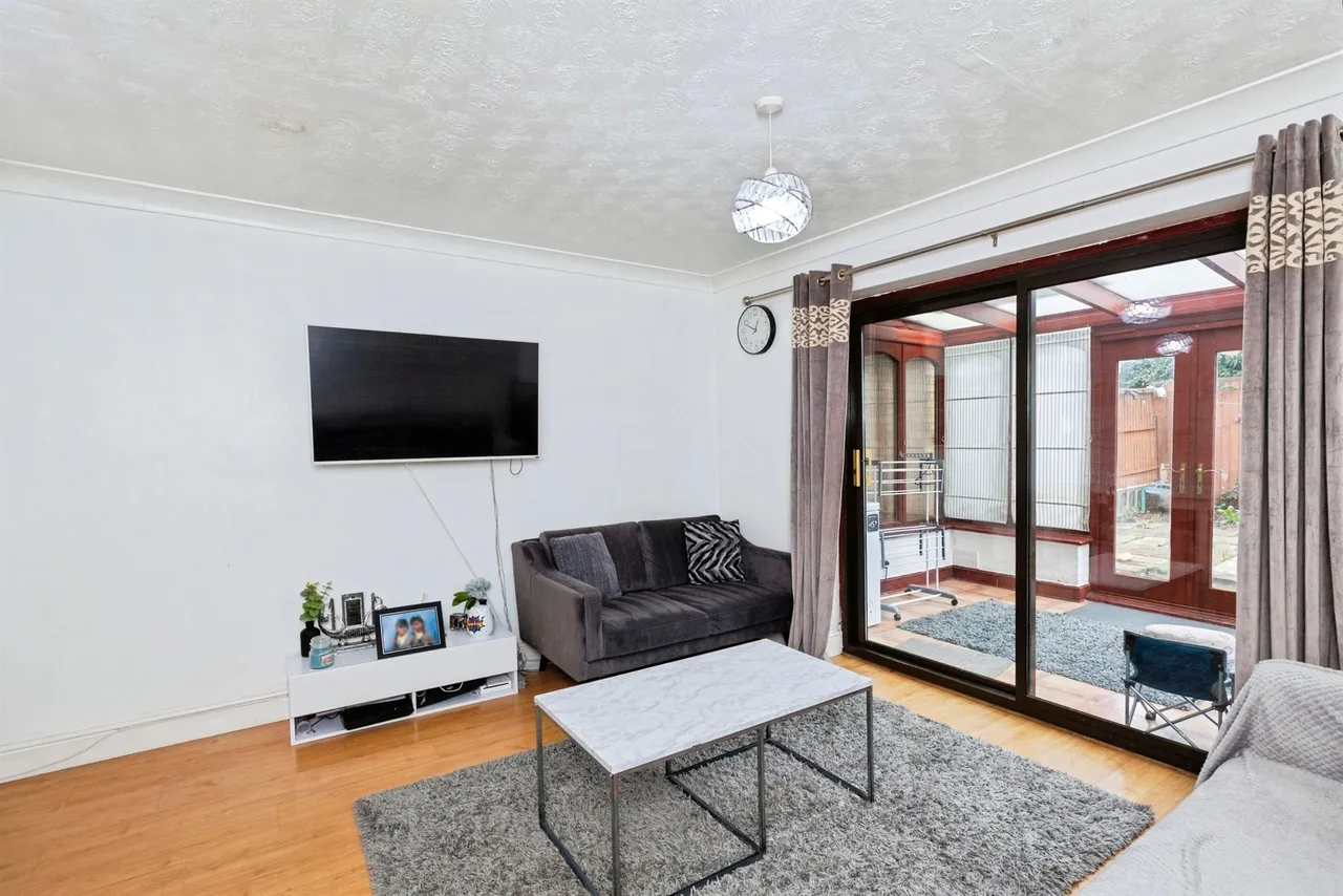 Scarborough Way, Slough, SL1, photo 4