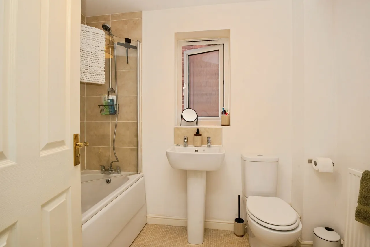 Haven Walk, Barry, Vale of Glamorgan, CF62, photo 7