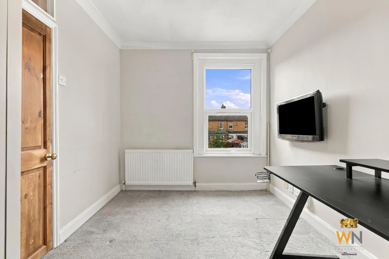 Douglas Road, Hornchurch, RM11, photo 20