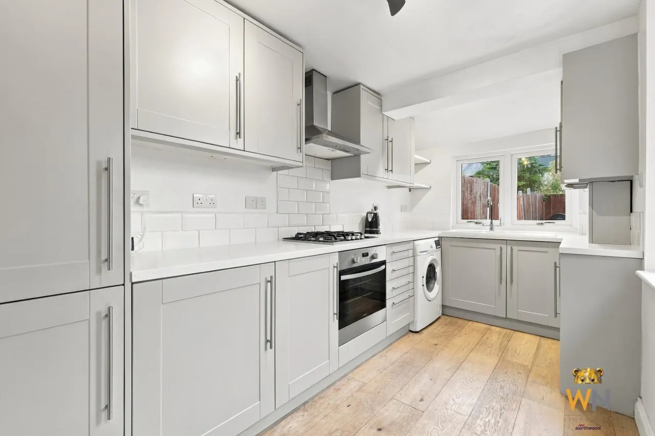 Douglas Road, Hornchurch, RM11, photo 12
