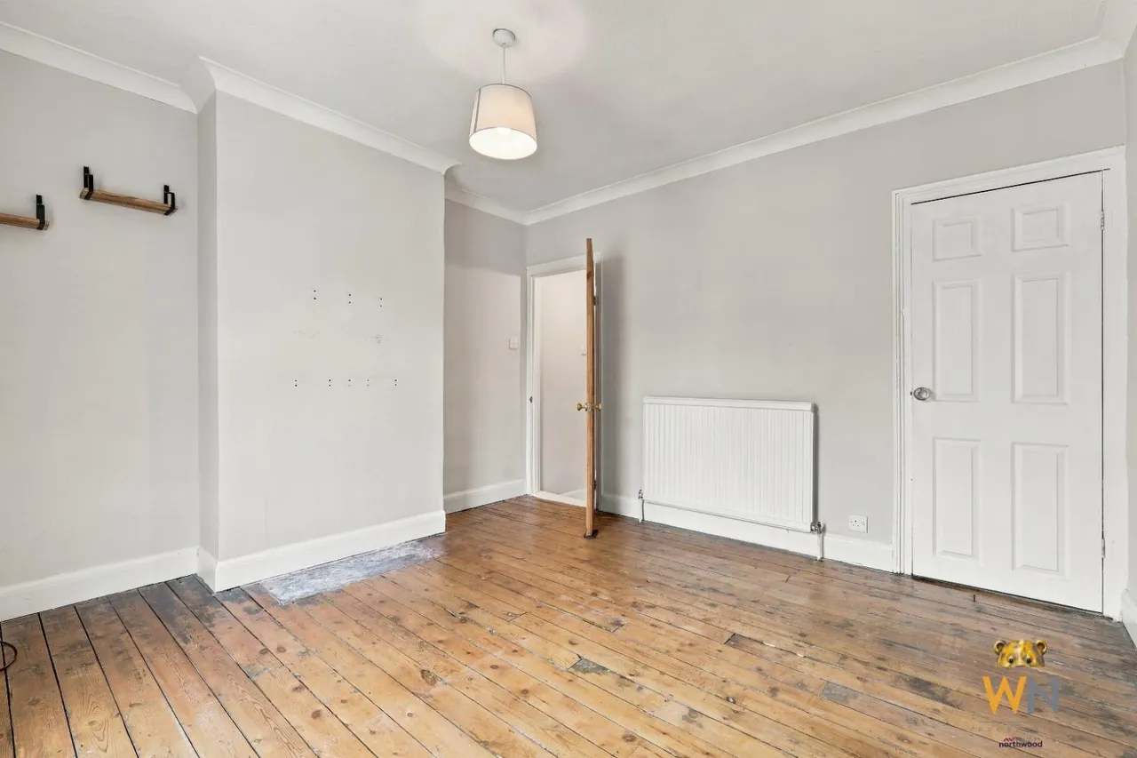 Douglas Road, Hornchurch, RM11, photo 18