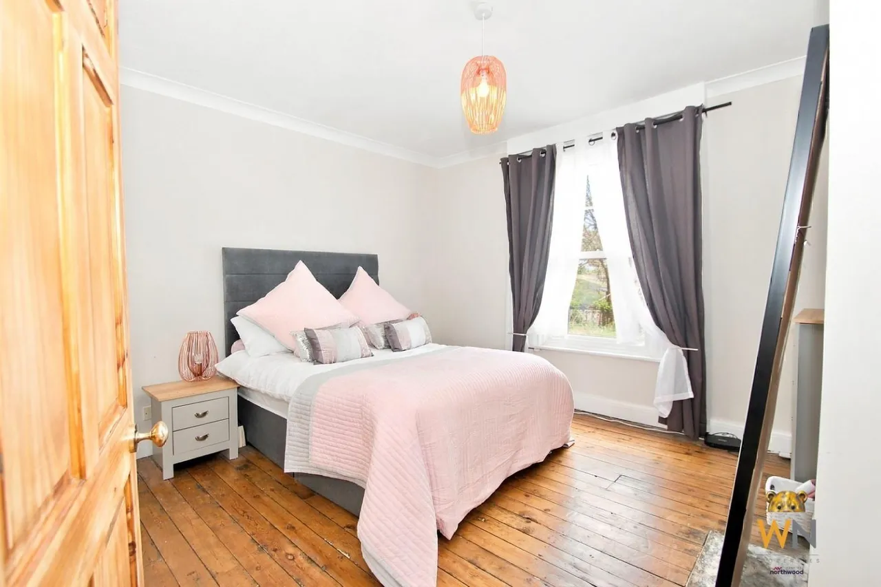 Douglas Road, Hornchurch, RM11, photo 15
