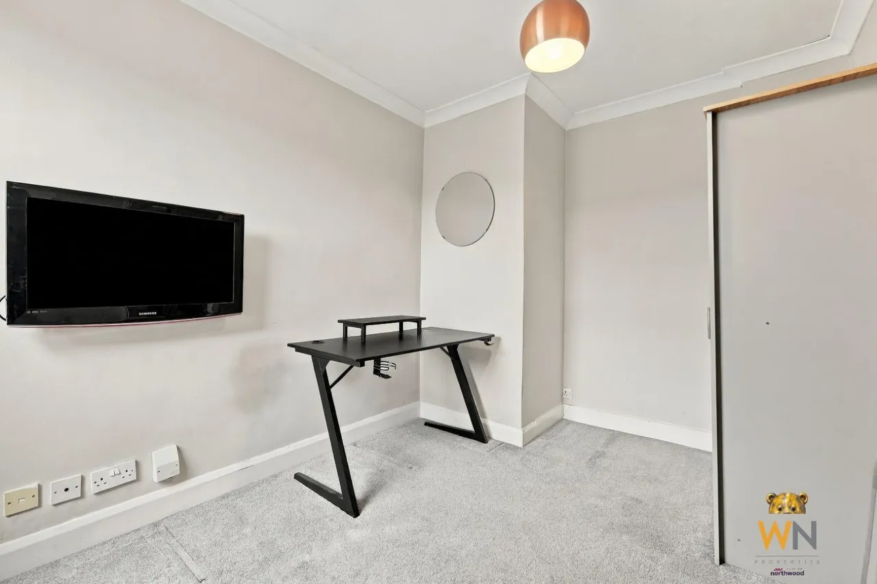 Douglas Road, Hornchurch, RM11, photo 21