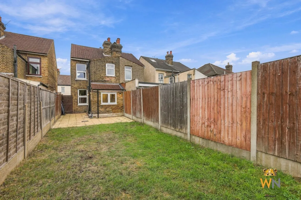 Douglas Road, Hornchurch, RM11, photo 24