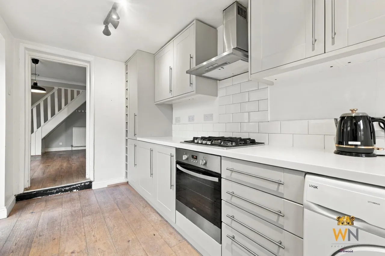 Douglas Road, Hornchurch, RM11, photo 11