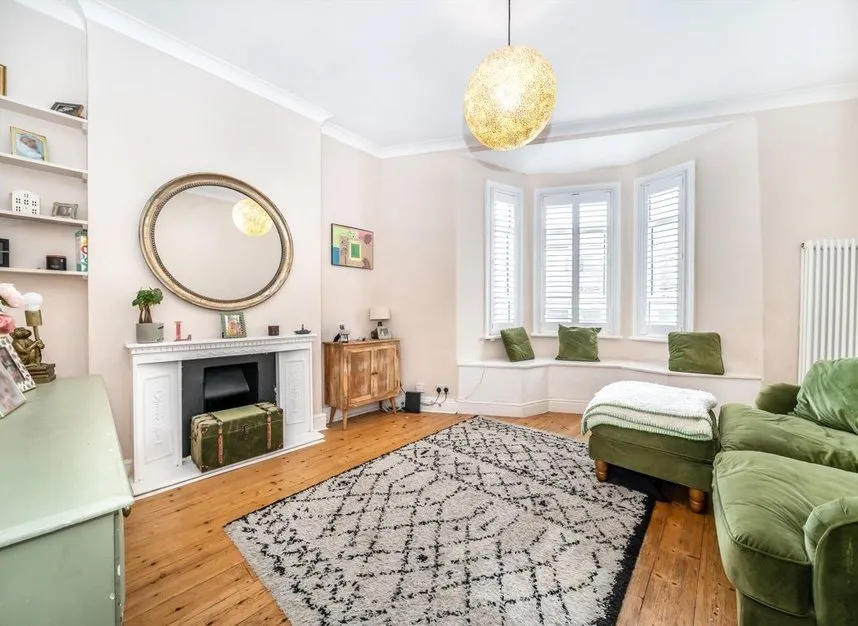 Acton Lane, Acton, W3, photo 2