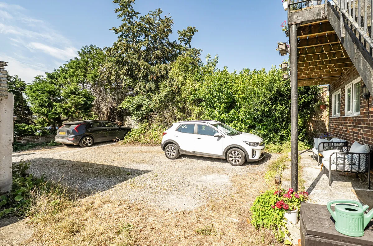 Pulborough, RH20 2BP, photo 9