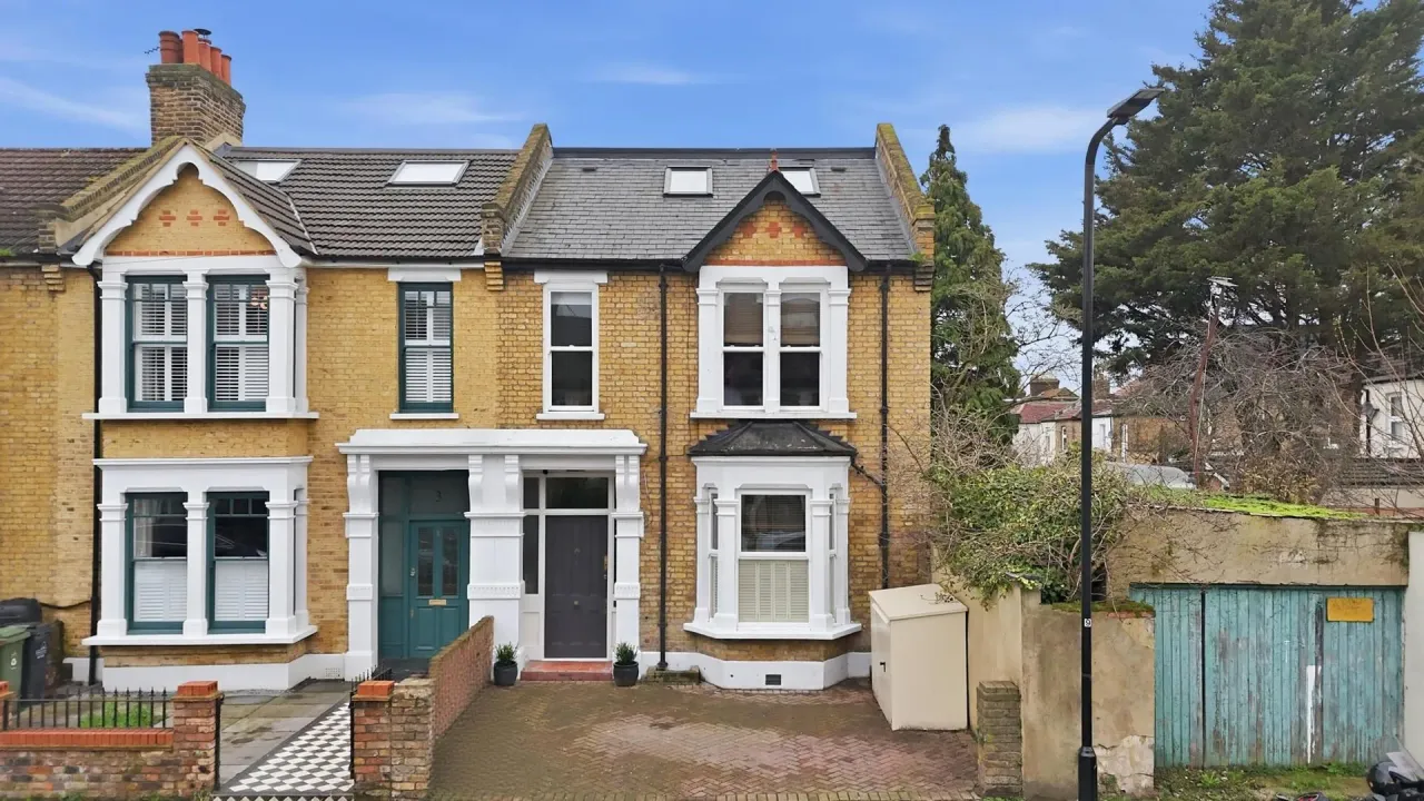4 bed house for sale — Lea Hall Road, Leyton, E10