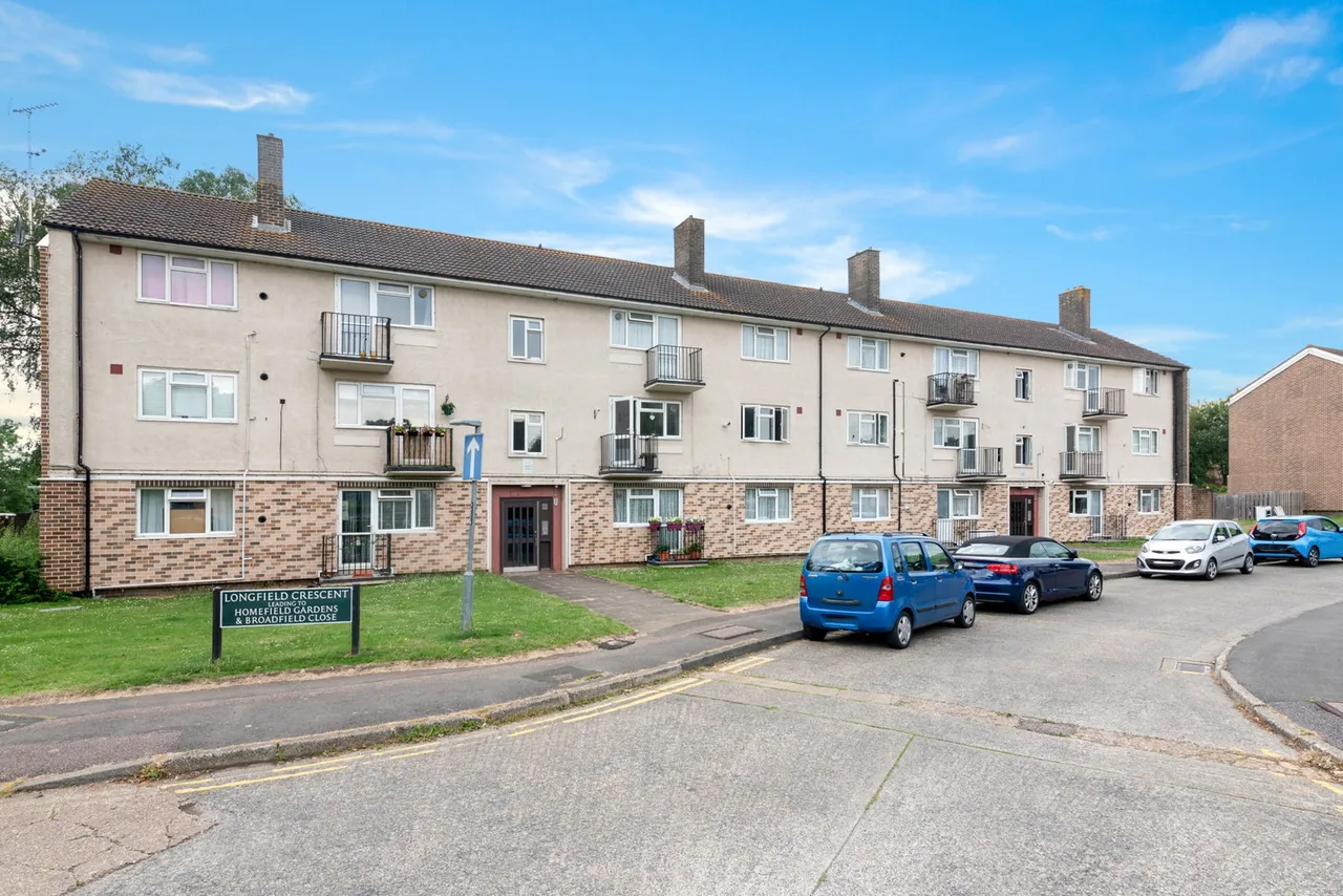 Longfield Crescent, Tadworth, KT20 5JJ, photo 12