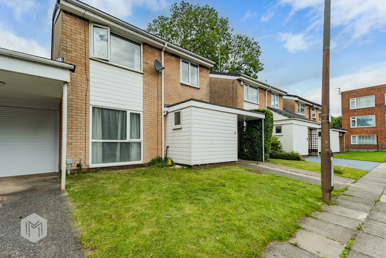 3 bed house for sale — Beechfield Drive, Bury, BL9 9QT
