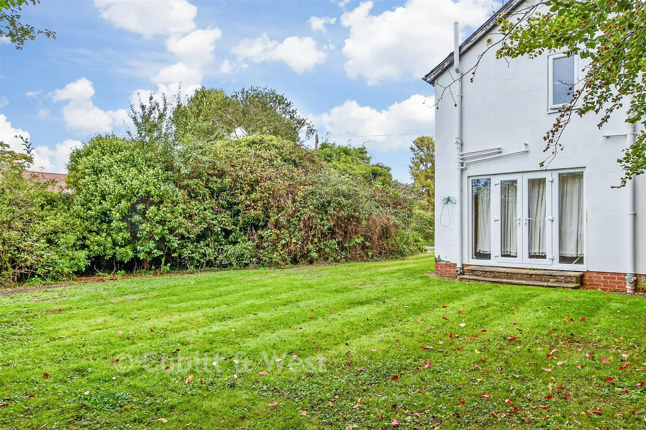 School Road, Amberley, BN18, photo 13