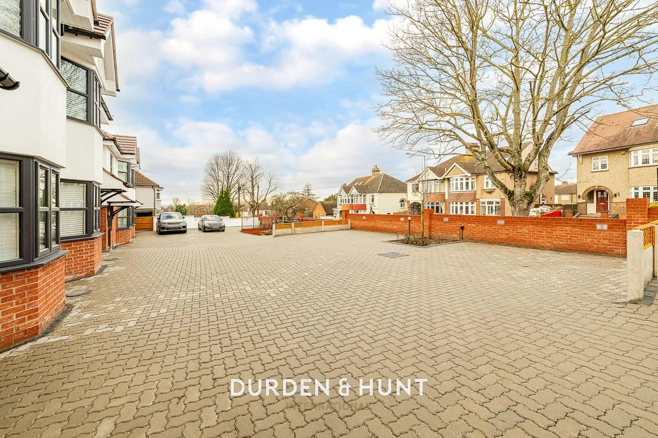 Purfleet Road, Aveley, RM15, photo 23
