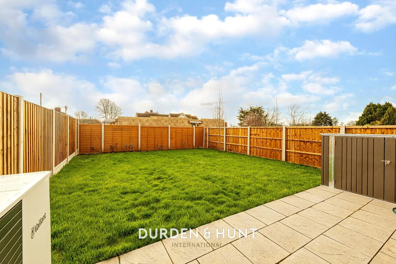 Purfleet Road, Aveley, RM15, photo 19