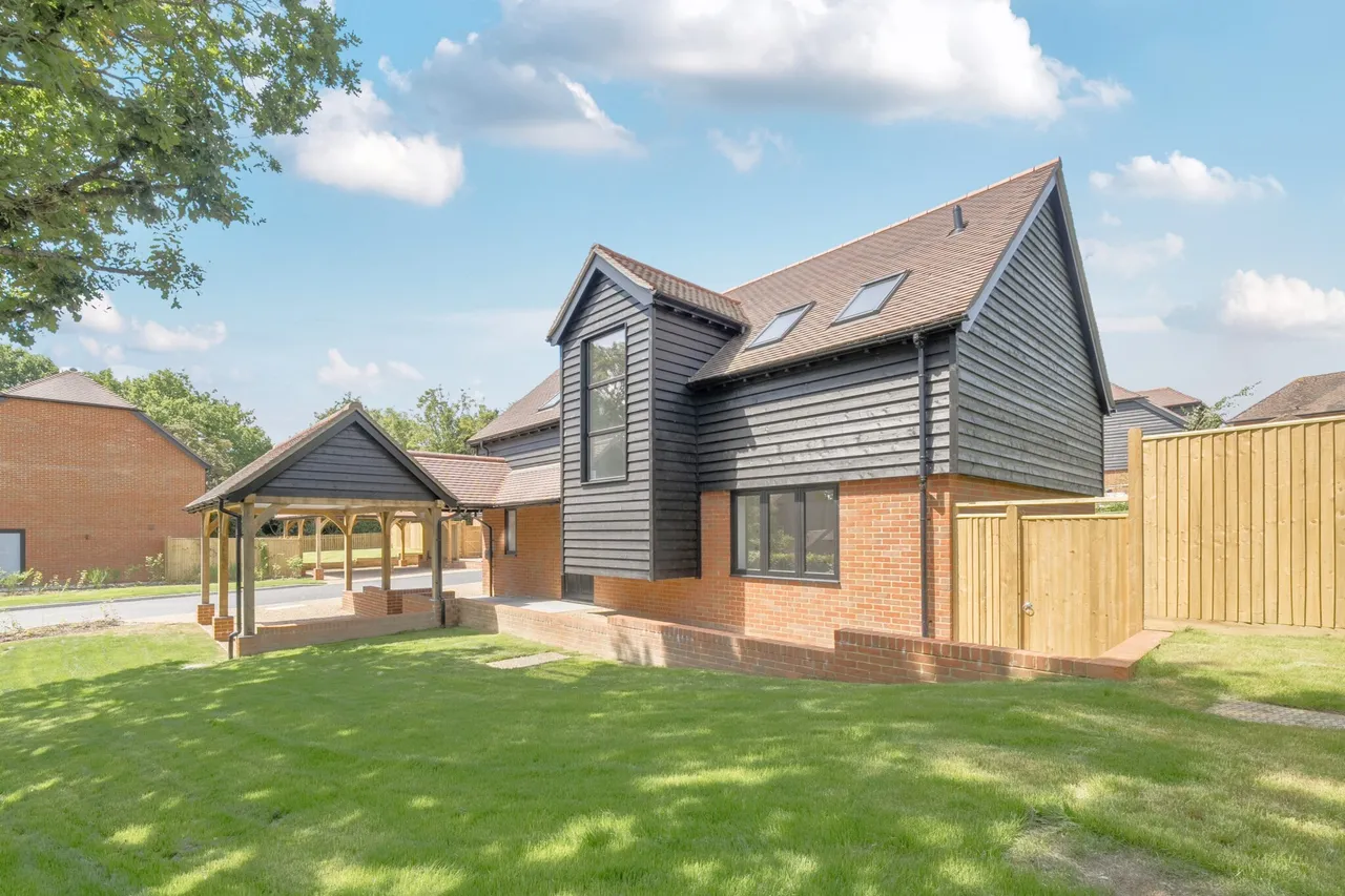 3 bed new homes for sale, Standen Street, Iden Green, TN17