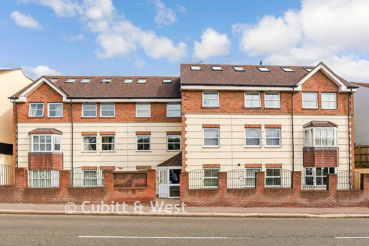 1 bed flat for sale, Godstone Road, Whyteleafe, CR3