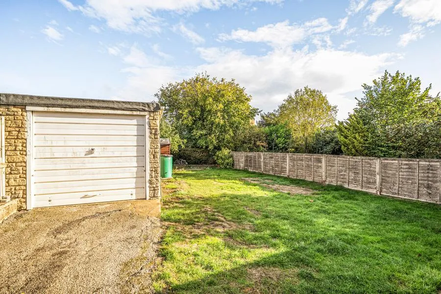 Manor Park, Claydon, OX17, photo 18
