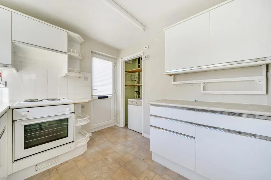 Manor Park, Claydon, OX17, photo 8