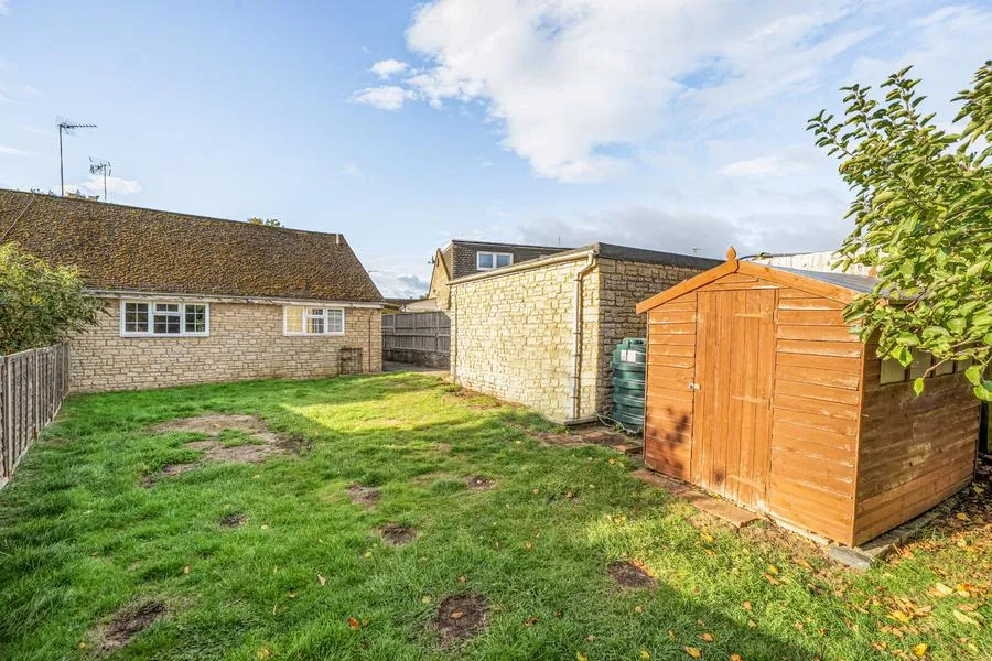 Manor Park, Claydon, OX17, photo 17