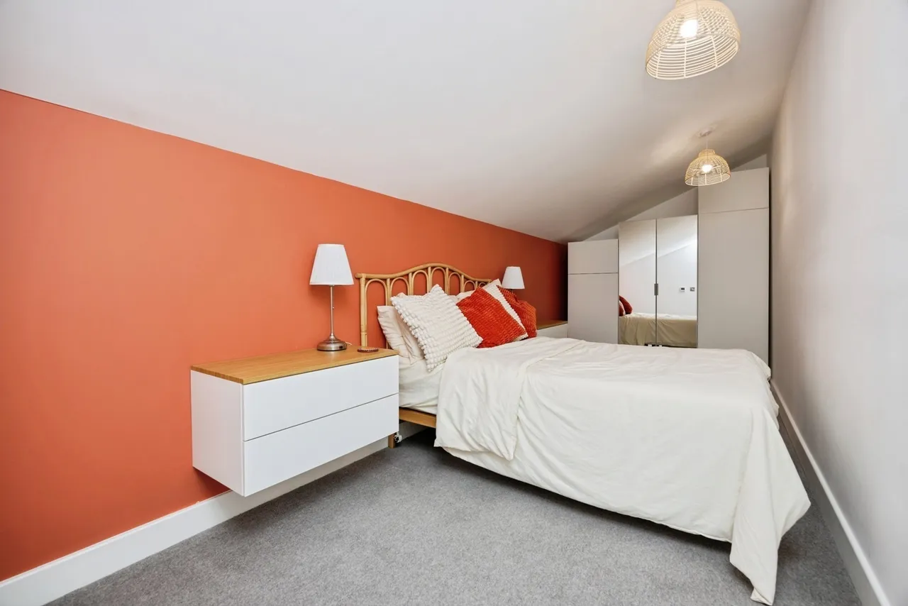 Catteshall Lane, Godalming, GU7, photo 4