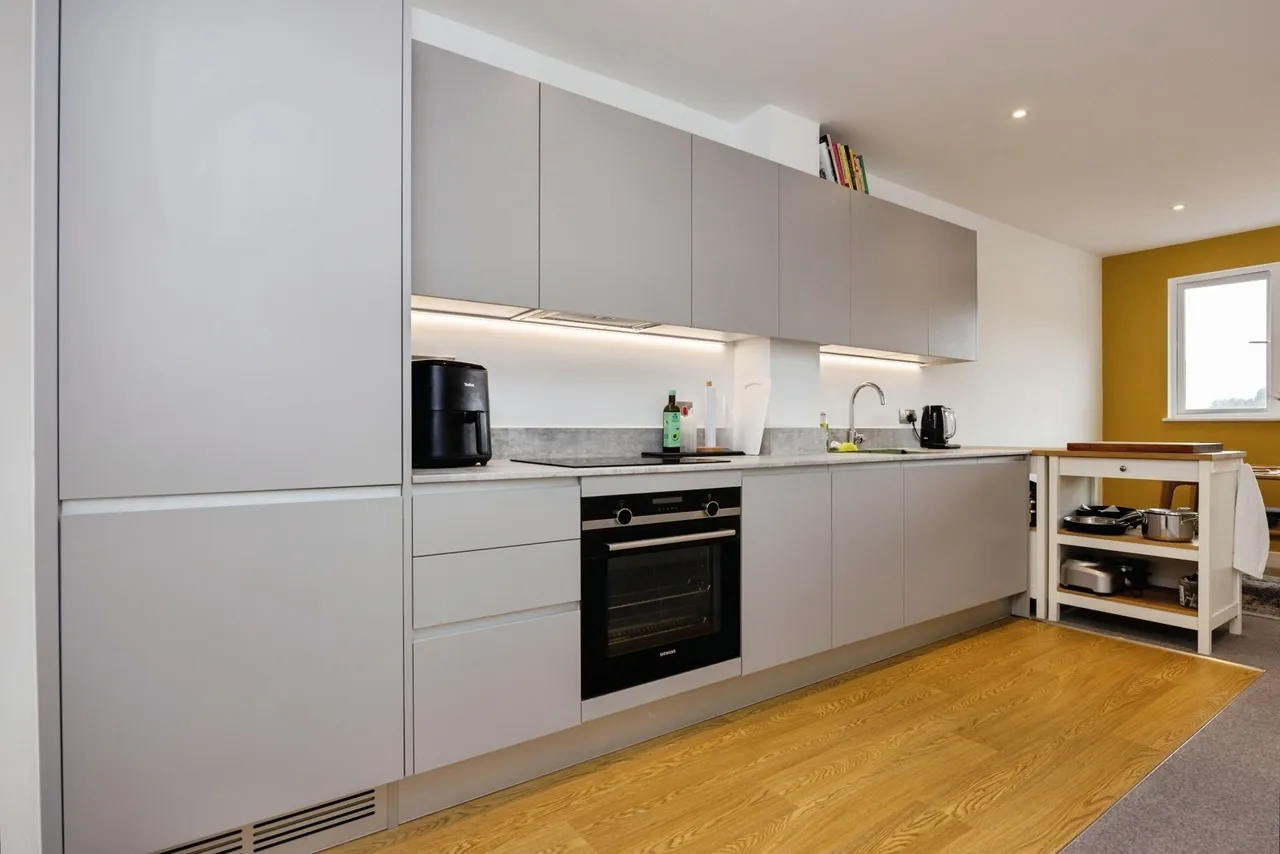 Catteshall Lane, Godalming, GU7, photo 2