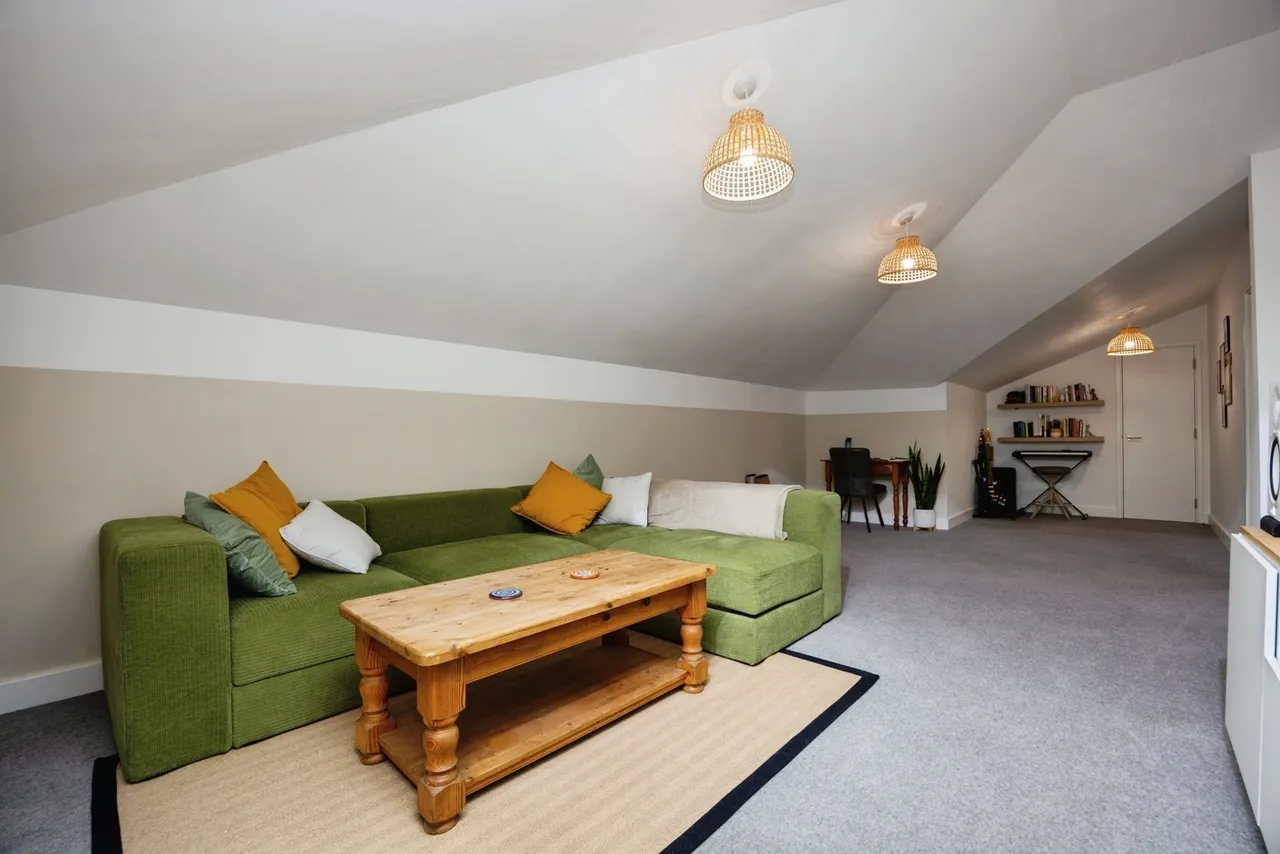 Catteshall Lane, Godalming, GU7, photo 7