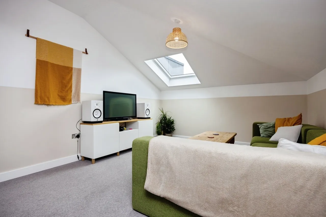 Catteshall Lane, Godalming, GU7, photo 5