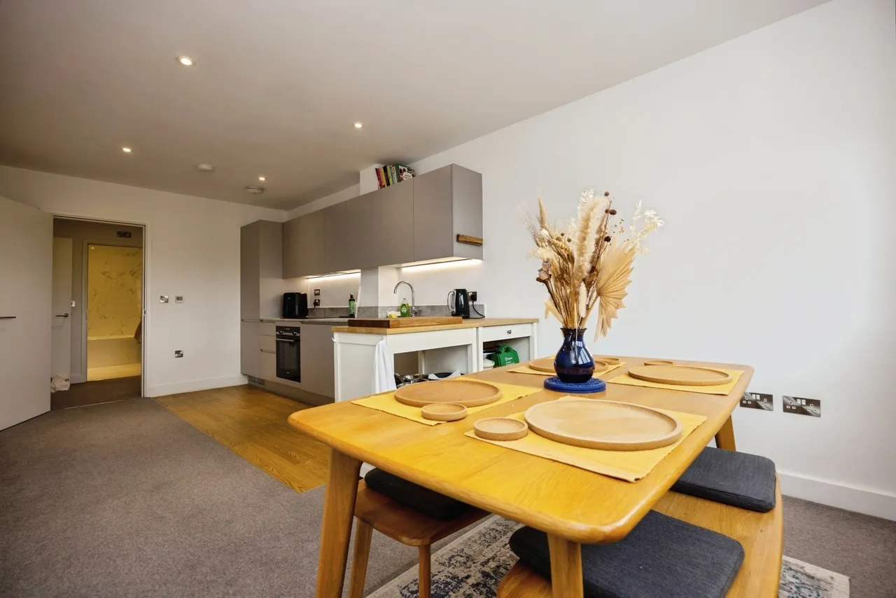 Catteshall Lane, Godalming, GU7, photo 6
