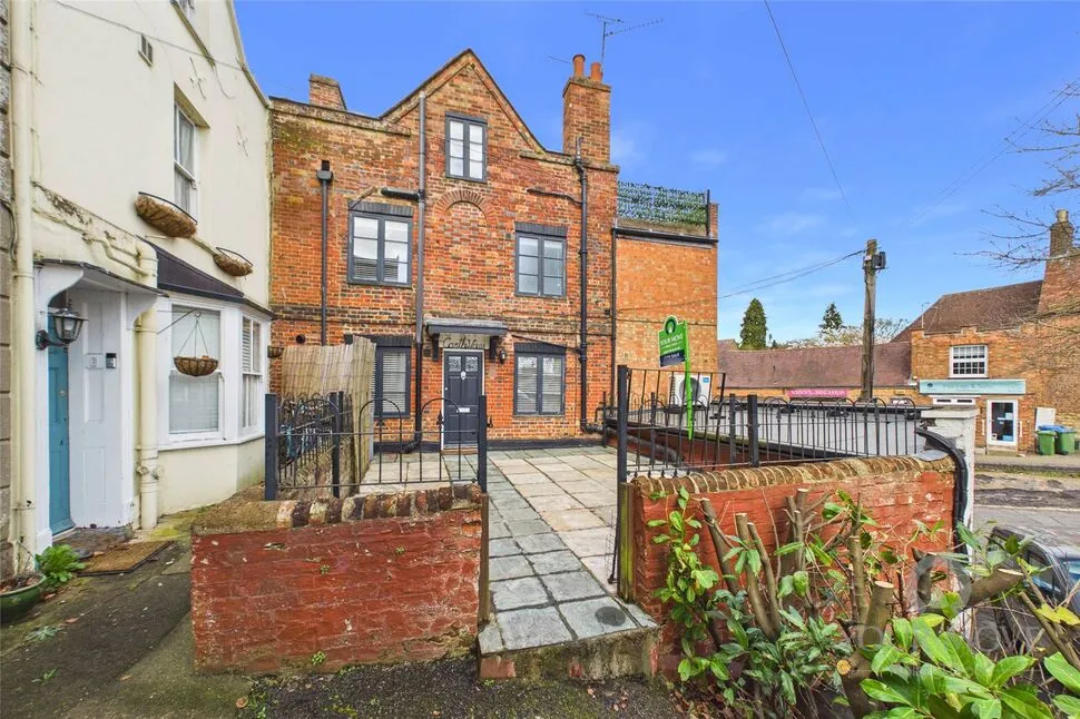 3 bed house for sale — Castle Street, Buckingham, Buckinghamshire, MK18