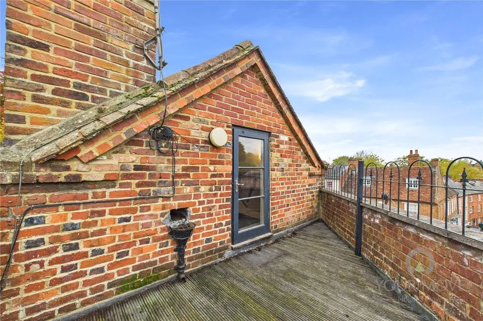 Castle Street, Buckingham, Buckinghamshire, MK18, photo 9