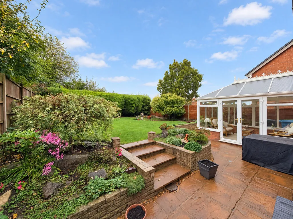 Cleves Crescent, Cheslyn Hay, WS6, photo 16