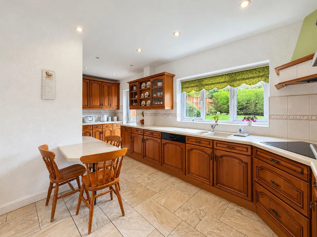 Cleves Crescent, Cheslyn Hay, WS6, photo 12