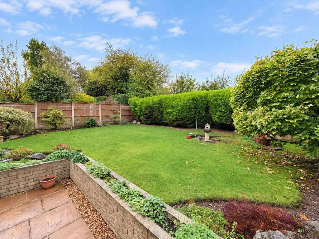 Cleves Crescent, Cheslyn Hay, WS6, photo 2