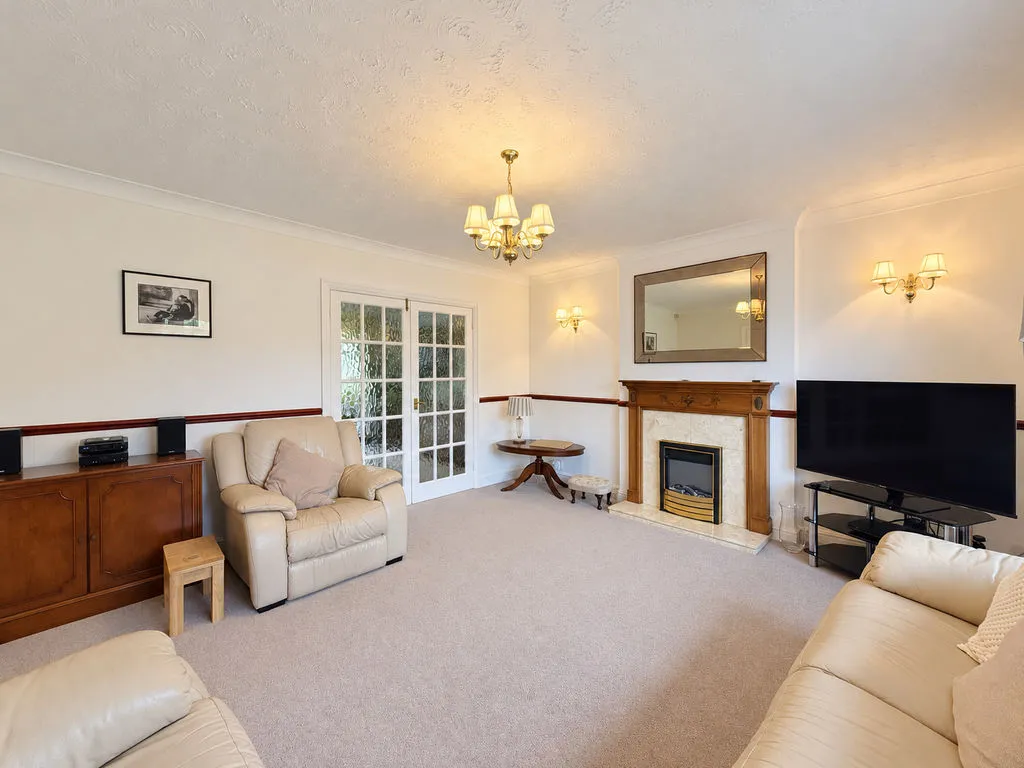Cleves Crescent, Cheslyn Hay, WS6, photo 8