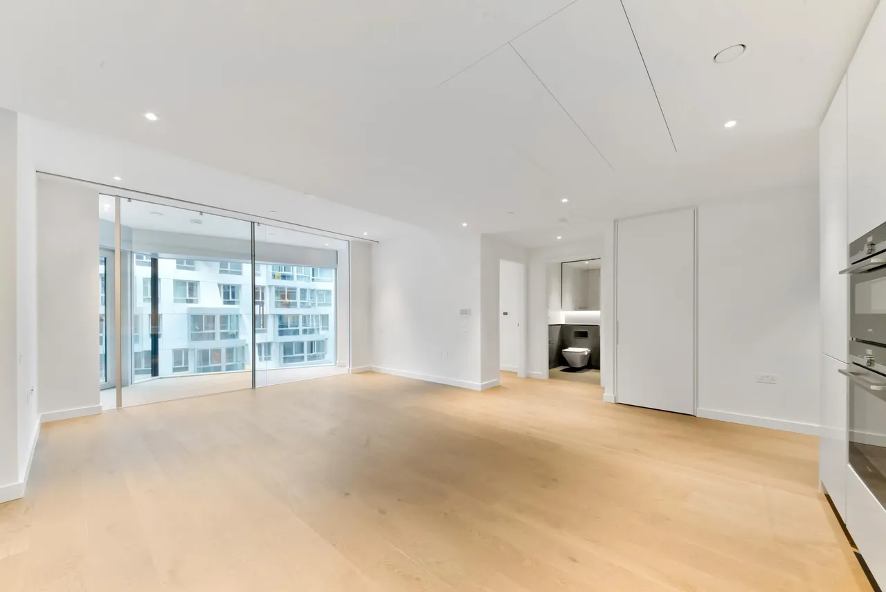 2 bed flat for sale, Oakley House, Battersea Power Station, SW11