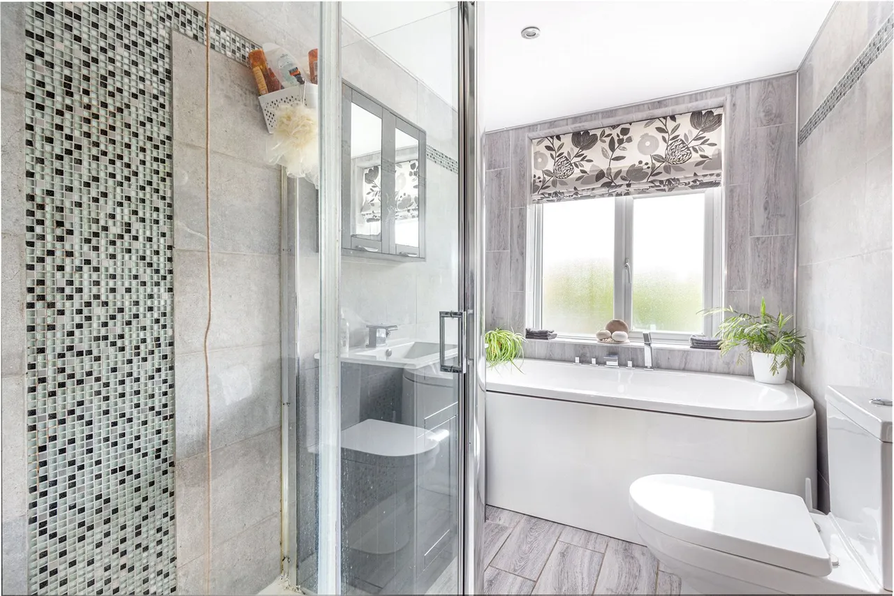 Birchfield Road, Headless Cross, Redditch, Worcestershire, B97 4LH, photo 21