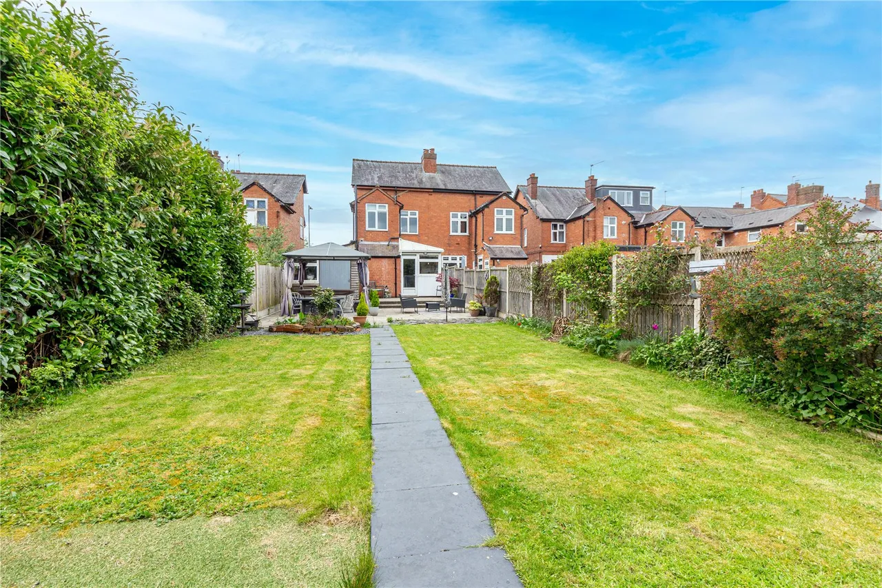 Birchfield Road, Headless Cross, Redditch, Worcestershire, B97 4LH, photo 4