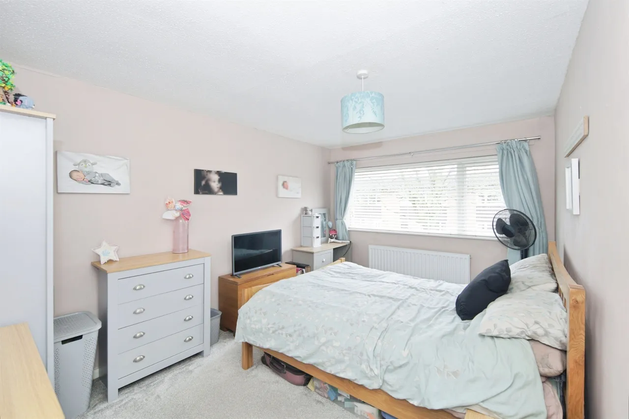 Whitnash Close, Balsall Common, CV7, photo 8
