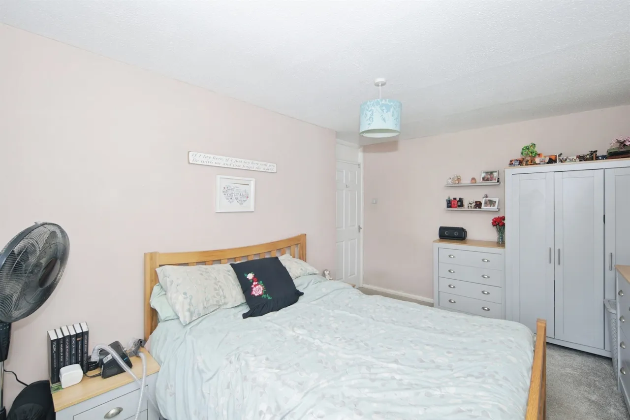 Whitnash Close, Balsall Common, CV7, photo 4