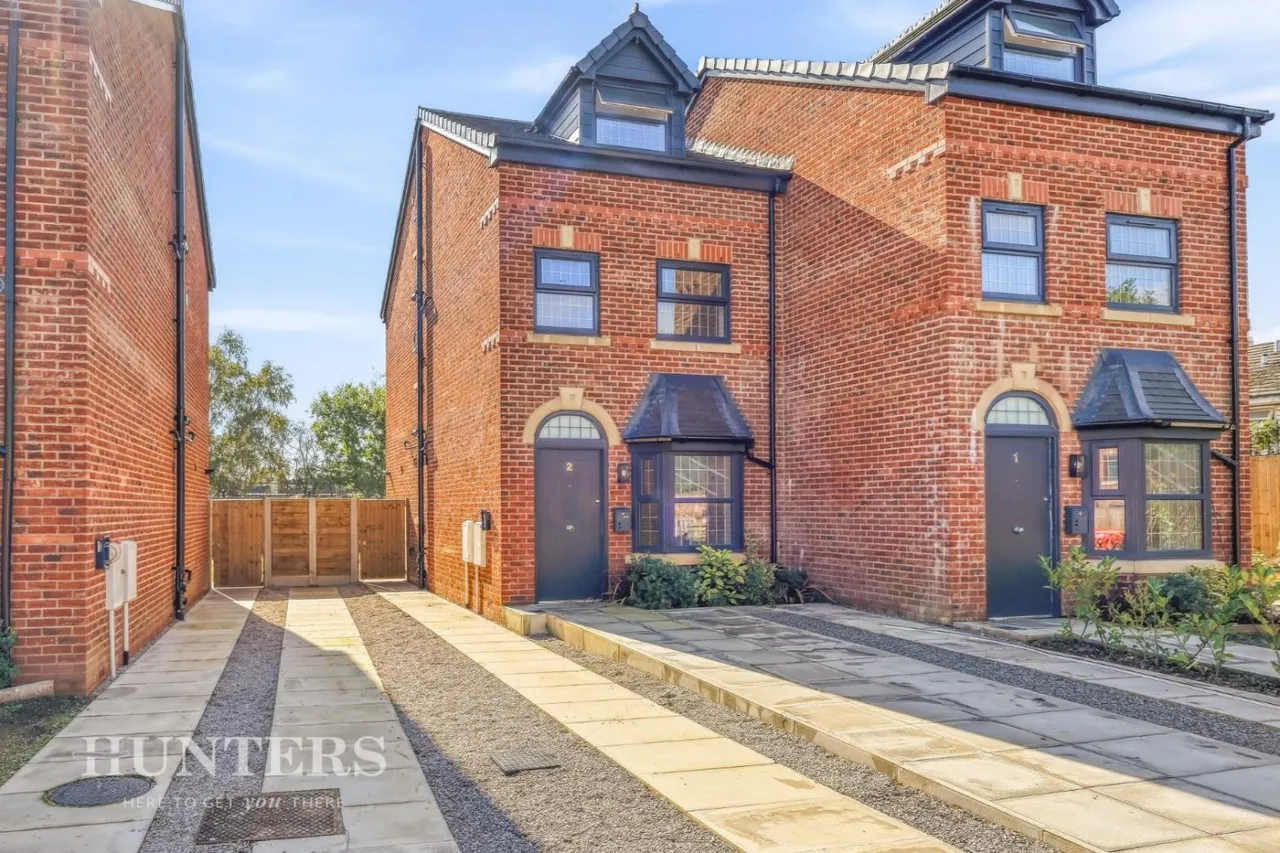 4 bed house for sale, Henry Kelly VC Close, Newton Heath, M40