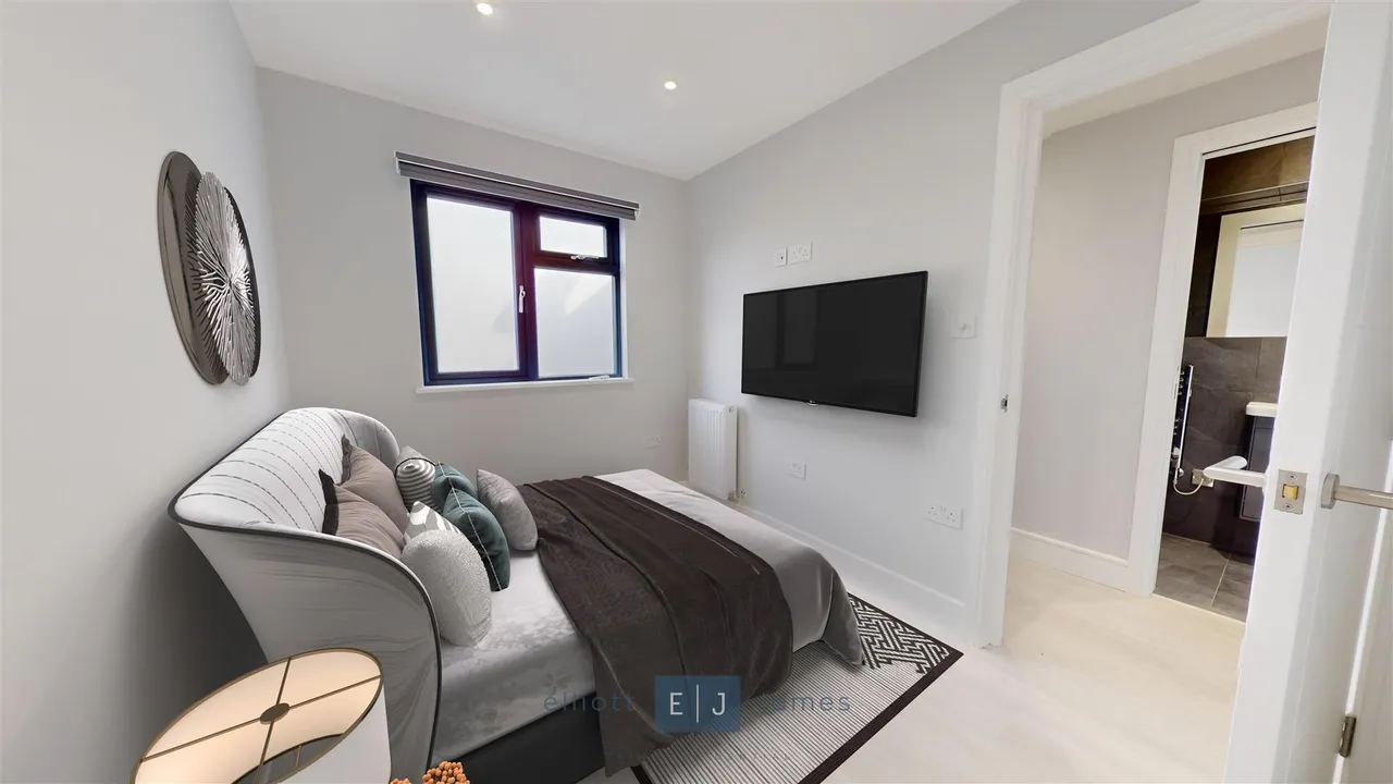High Road, Loughton, photo 7