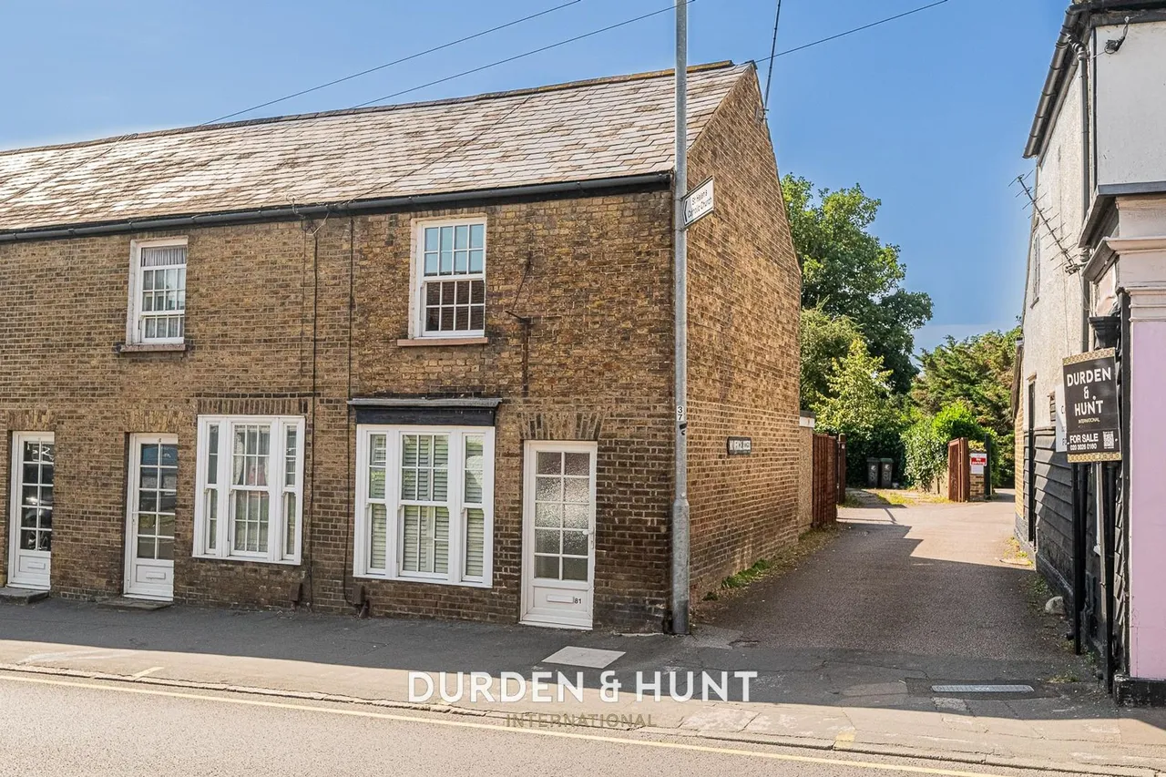 2 bed house to rent, High Street, Ongar, CM5